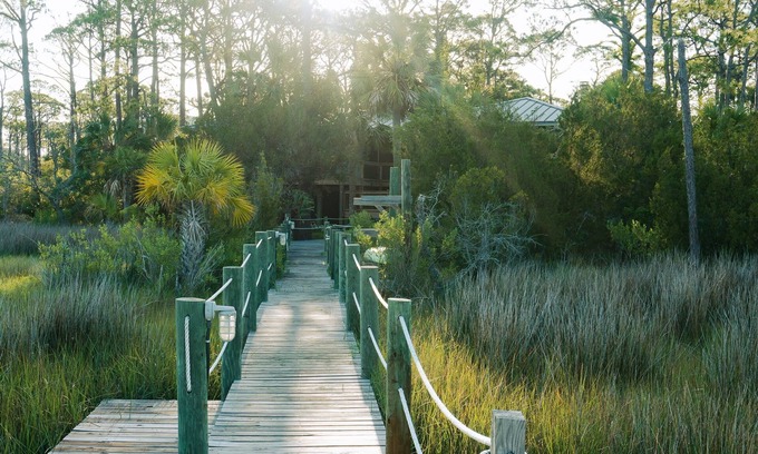 Plantation Casa | Charming 2-bedroom Tree House in fantastic Saint George Island