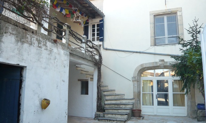 Saint-Clement Casa | casa de pueblo de 170 m2 llenos de encanto en 2 niveles con patio y terraza