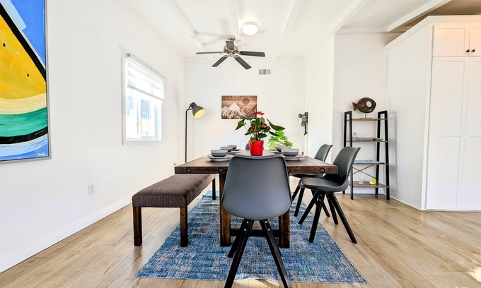 Monrovia Casa | Charming 2B1B w/EV Tesla on Rt 66 near City of Hope and Everything