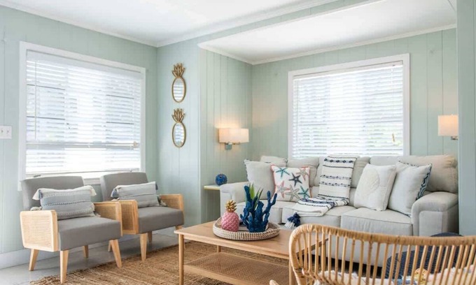 Sarasota Cabaña | Charming 2BD Bungalow Close to Crescent Beach!