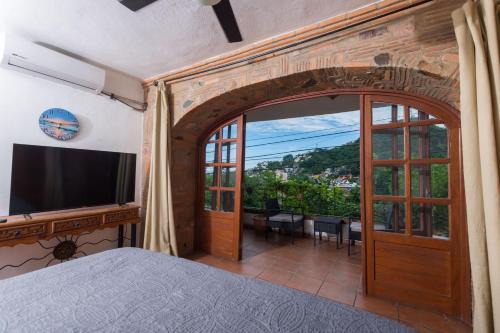Emiliano Zapata Apartamento | Charming 2BDR Romantic Zone Pool with View