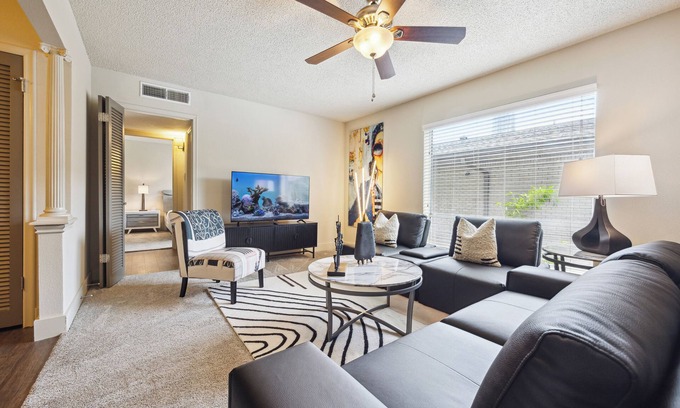 The Galleria Apartamento | Charming 2BR 2BA Galleria Apartment Unit 223