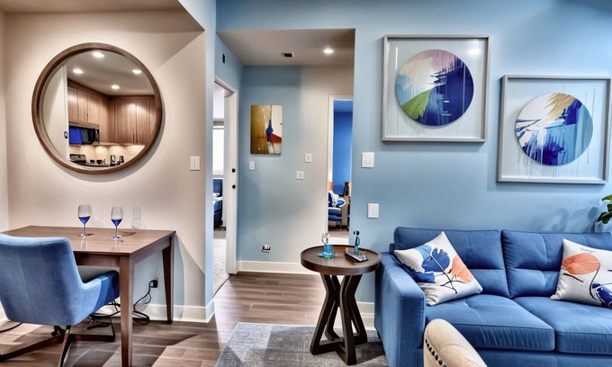 Pico-Union Casa | Charming 2BR Apart Hotel with Gym & Secure Parking in beautiful Los Angeles