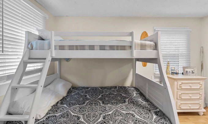 Falmouth Cabaña | Charming 2BR Coastal Cottage – Walk to Surf Drive Beach & Downtown!