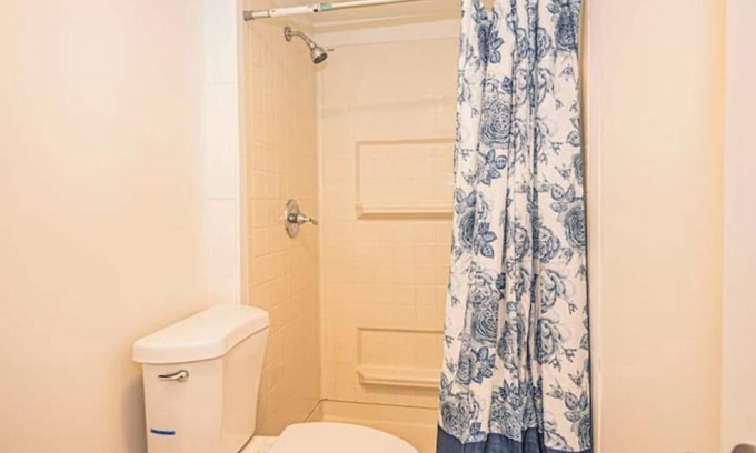 Brookland Casa | Charming 2BR Hideaway & comfortable Stay in NE DC!