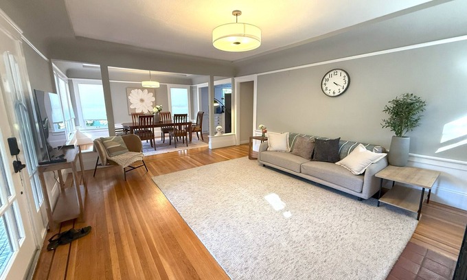 Fair Oaks Casa | Charming 2BR house/Near Stanford/Meta