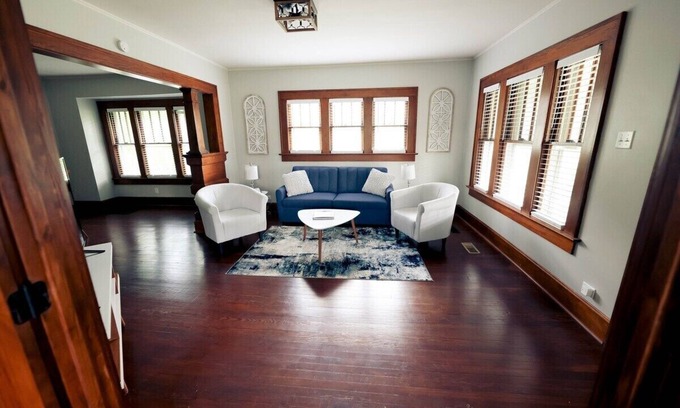 Terre Haute Casa | *Charming 2BR~King Bed~Deck*Grill*Firepit~Near I70