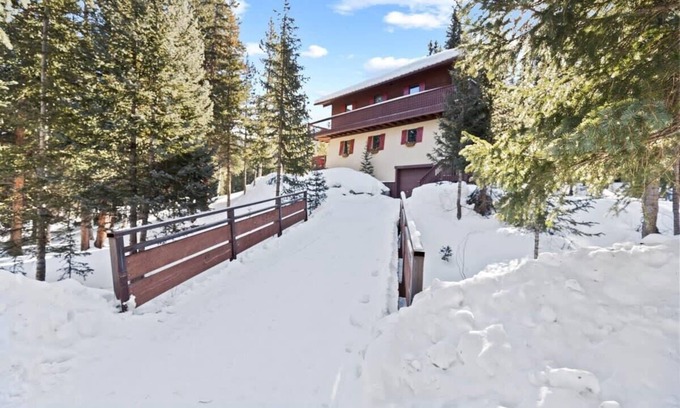 Breckenridge Casa | Charming 2BR Mountain Getaway - Near Hiking Trails