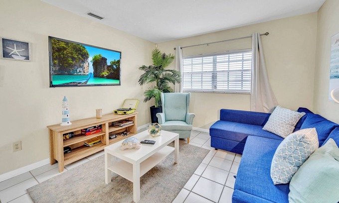 Homestead Casa | Charming 2BR Oasis with 2 Parking Spaces