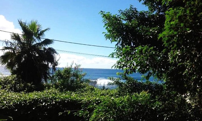 Praia Apartamento | Charming 2BR with Refreshing Ocean View