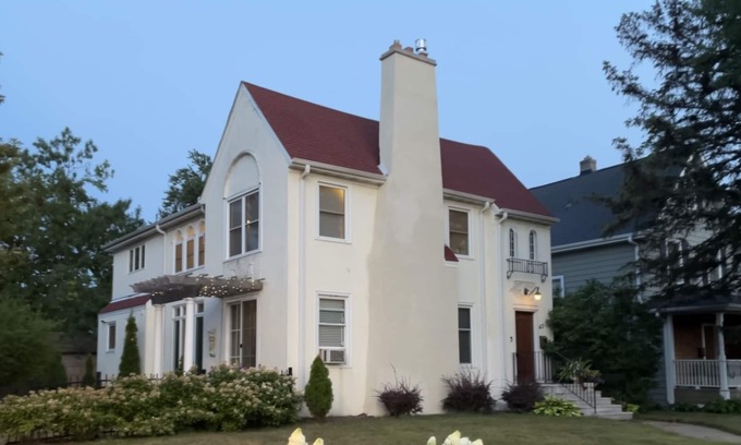 Kingfield Casa | Charming 2nd floor duplex in the City of Lakes