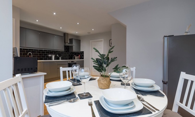 Newcastle-upon-Tyne Casa | Charming 3-bed House in Newcastle Upon Tyne