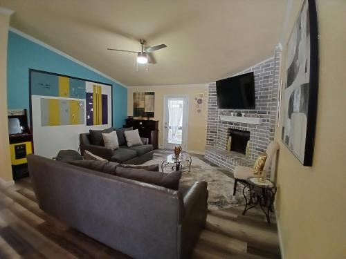 Converse Casa | Charming 3 Bed 2 Bath home in NE San Antonio