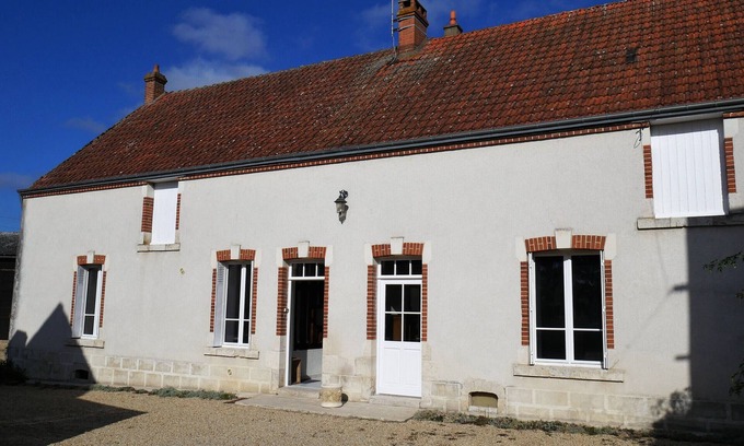 Mareau-aux-Pres Cabaña | Casa rural con jardín cerca del centro de Mareau, ideal para familias y amigos