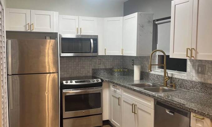 North Lauderdale Casa | Charming 3-bedroom townhome with AC, WiFi in Pleasant North Lauderdale
