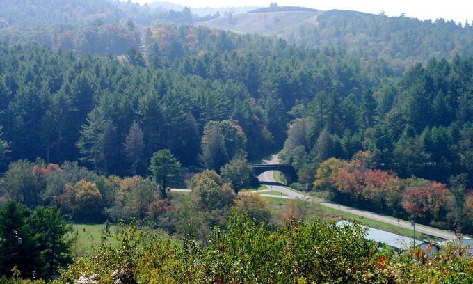 Laurel Springs Casa | Charming 3-bedroom home in Laurel Springs with view over the Blue Ridge Parkway
