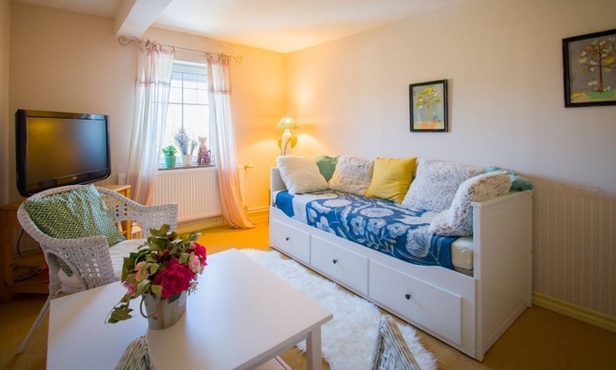 Stare Krecany Casa | Charming 3 bedroom apartment in NP Bohemian Switzerland, outdoor pool