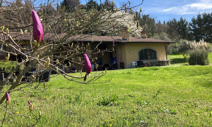 Cenate Sotto Cama Y Desayuno | Charming 3-bedroom bed & breakfast in serene Cenate sotto with WiFi