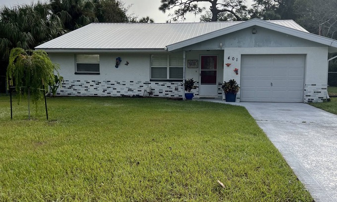 Crystal River Casa | Charming 3-bedroom house with WiFi and AC in Crystal River
