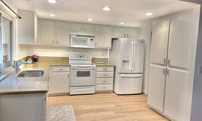 Pleasant Hill Casa | Charming 3-bedroom house with WiFi and AC in Pleasant Hill