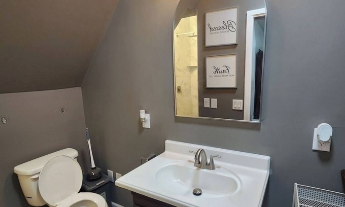 Wichita Falls Casa | Charming 3-bedroom house with fitness equipment in an established neighborhood.