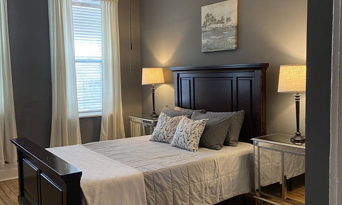 Shaw Apartamento | Charming 3 Bedroom / 1.5 Bath in Shaw Neighborhood