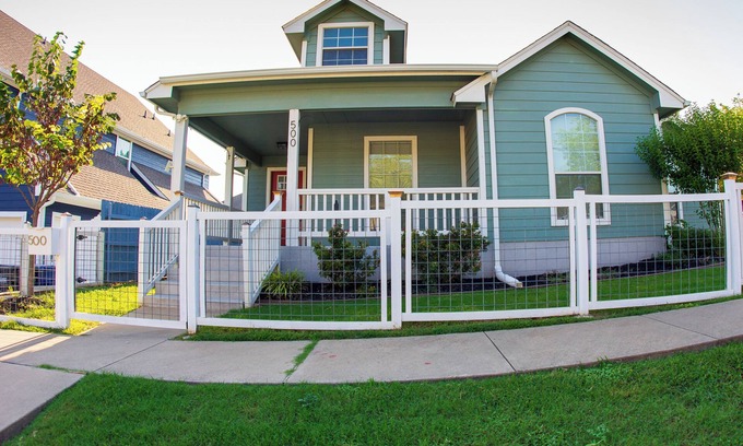 McKinney Casa | Charming 3-Bedroom, 2-Bath Home with Office – Just 7 Min to Downtown McKinney!