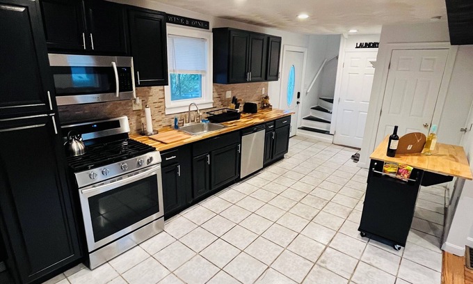 Silver Lake Casa | Charming 3-bedroom, 2-story home in fabulous Providence. Yin/Yang Harmony Home