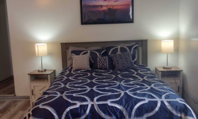 Downtown Syracuse Apartamento | Charming 3-bedroom apartment with WiFi and AC in Syracuse