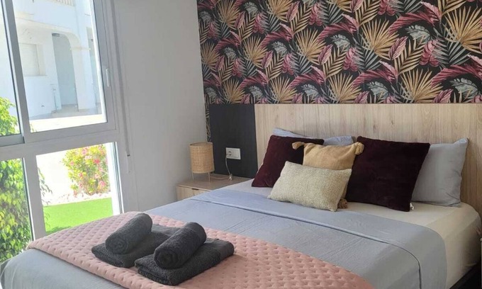Quesada Apartamento | Charming 3-bedroom apartment with AC, WiFi in soothing Quesada