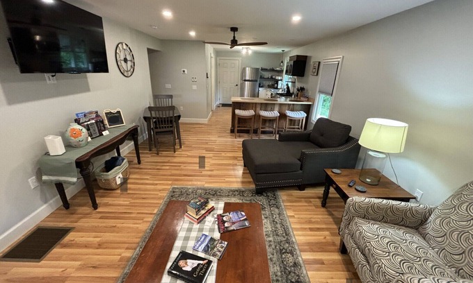 Farrandsville Cabaña | Charming 3-bedroom cottage centrally located in Lock Haven, Pennsylvania