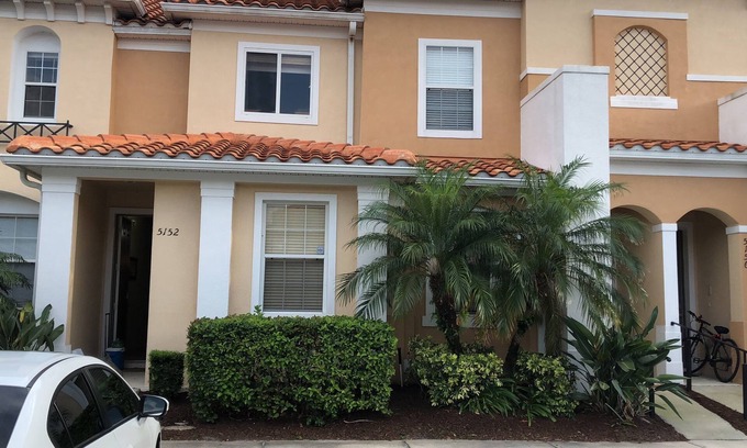 Kissimmee Chalet De Esquí | Charming 3-bedroom chalet with WiFi and AC in Kissimmee