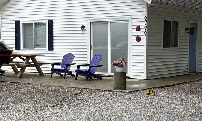 Lake City Cabaña | Charming 3-bedroom cottage in Lake City with AC, WiFi with lake access