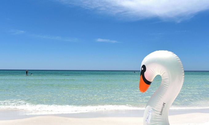 Crystal Shores Cabaña | Charming 3-bedroom cottage in fantastic Destin Beach and Pool