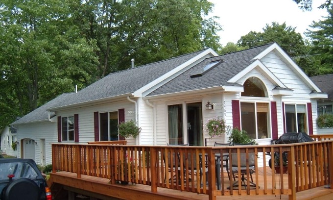 Newaygo Cabaña | Encantadora casa de 3 dormitorios entre Croton y Hardy represas