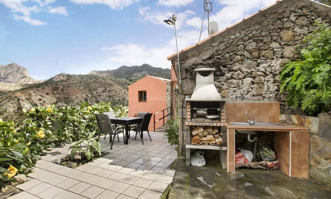 Vallehermoso Cabaña | Encantadora Casa de Piedra en Vallehermoso con Impresionantes Vistas a