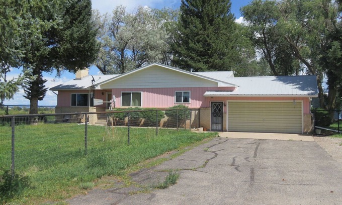 Durango Casa | Charming 3-bedroom farmhouse with amazing views!