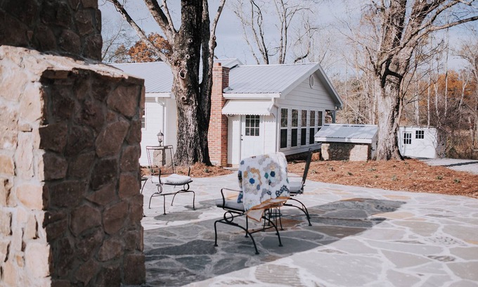 Apison Casa | Charming 3-bedroom farmhouse in tranquil Apison, near Chattanooga