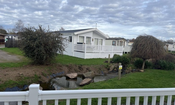 Hunstanton Cabina | Charming 3 Bedroom Lodge Manor Park Hunstanton