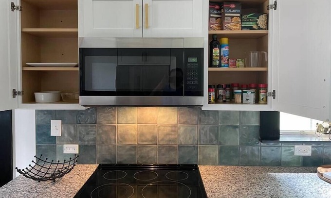 Norwood Casa | Charming 3 bedroom, Historic Norwood, near it ALL!