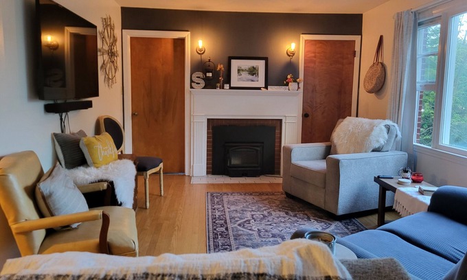 Grissom - Highland Casa | Charming 3-bedroom house in the heart of Blacksburg