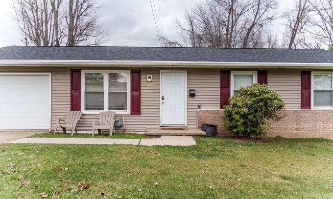 Bridgeport Casa | Charming 3-bedroom house in excellent location North Central WV