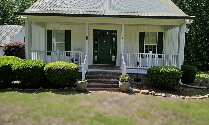 Eutawville Casa | Charming 3-bedroom house with AC, WiFi in fantastic Eutawville