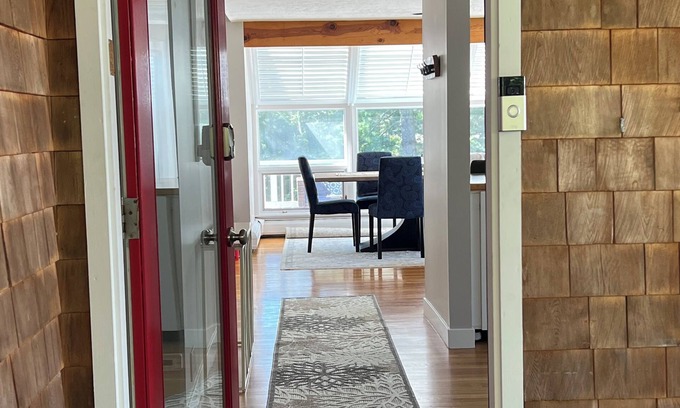 East Chop Casa | Charming 3-bedroom house in OakBluffs, walking distance to Circuit Ave!