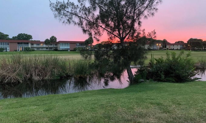 Florida Ridge Casa | Charming 3-bedroom house with Key West flair in tranquil Vero Beach
