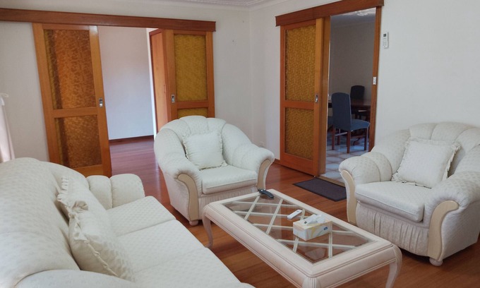 Werribee South Casa | Charming 3-Bedroom Holiday Home Near Tourist Attractions