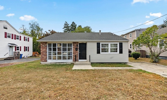 Glassboro Casa | Charming 3-bedroom house in Glassboro with WiFi, AC