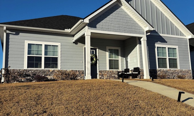 Grovetown Casa | Charming 3 bedroom house with AC/WiFi in Grovetown. 9.9 miles from the Master's