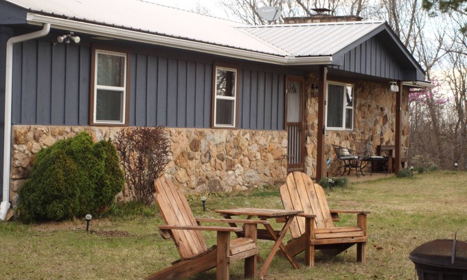 Yellville Casa | Charming 3-bedroom house with WiFi, AC in delightful Yellville