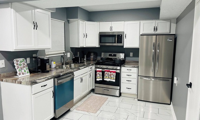 Columbus Casa | Charming 3-bedroom house with WiFi and AC in enchanting Columbus